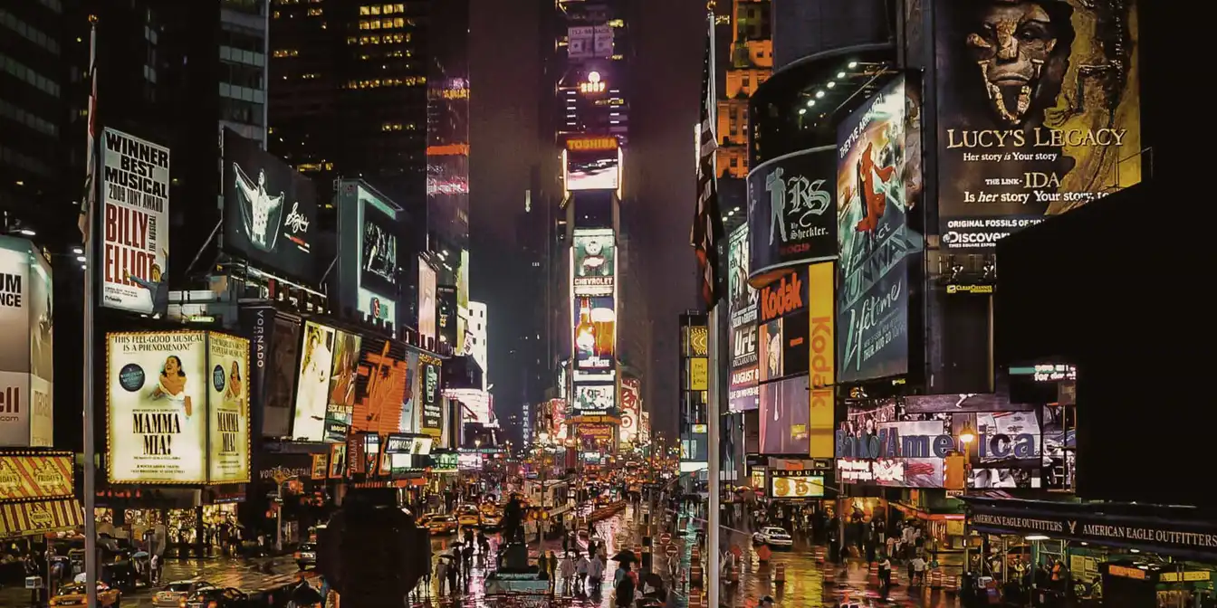 Bild vom Times Square bei Nacht