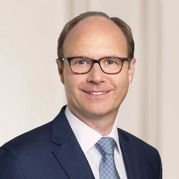 Dr. Christian Becker, Portrait